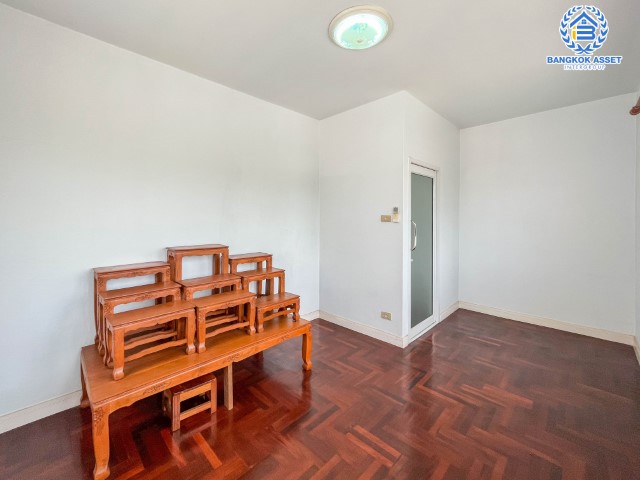 *****บ้านเดี่ยวมือสองย่านนนทบุรี ม.ลลิลอินเดอะพาร์ค บางใหญ่-กาญจนาภิเษก #หลังมุม เนื้อที่ 59.2 ตร.ว. ฟังก์ชัน 3 ห้องนอน 3 ห้องน้ำ 2 ที่จอดรถ มาพร้อมของแถมเพียบ! บนทำเลดี ใกล้รถไฟฟ้าสายสีม่วง "สถานีตลาดบางใหญ่", เซ็นทรัลเวสต์เกต และทางด่วน "กาญจนาภิเษก"